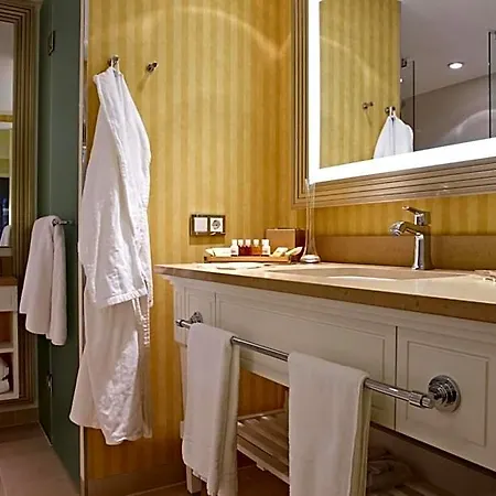 Отель Steigenberger Grandhotel & Херингсдорф